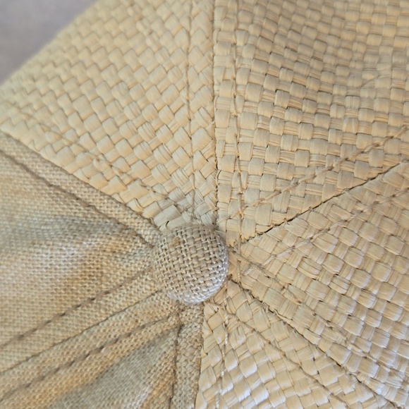 Roxy RARE and Stylish Adjustable Hat - Picture 6 of 11